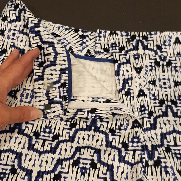 Kenar White Shorts with Blue Print - Picture 5 of 11